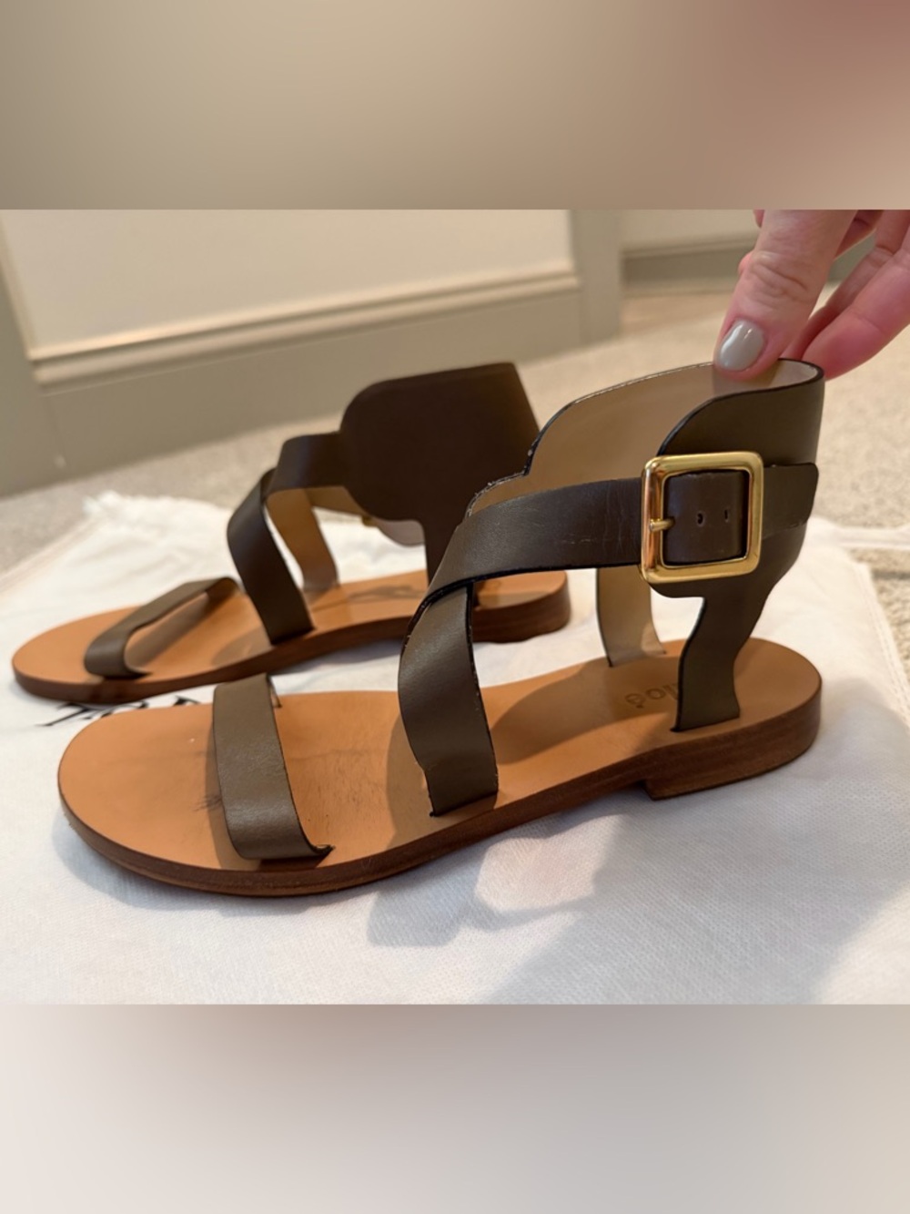 Chloe EU37 Gladiator Style Leather Strappy Sandals w/ Gold Hardware